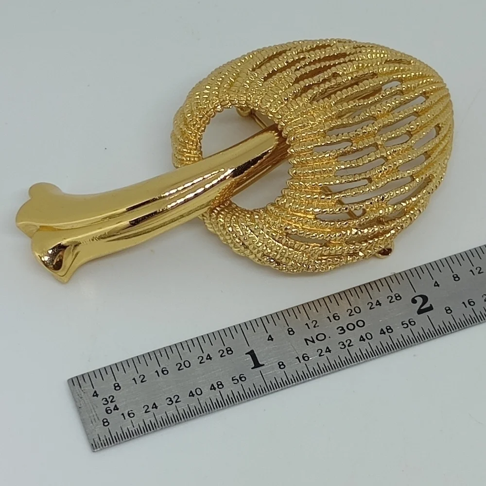 * vintage signed Monet gold tone Mushroom pin brooch